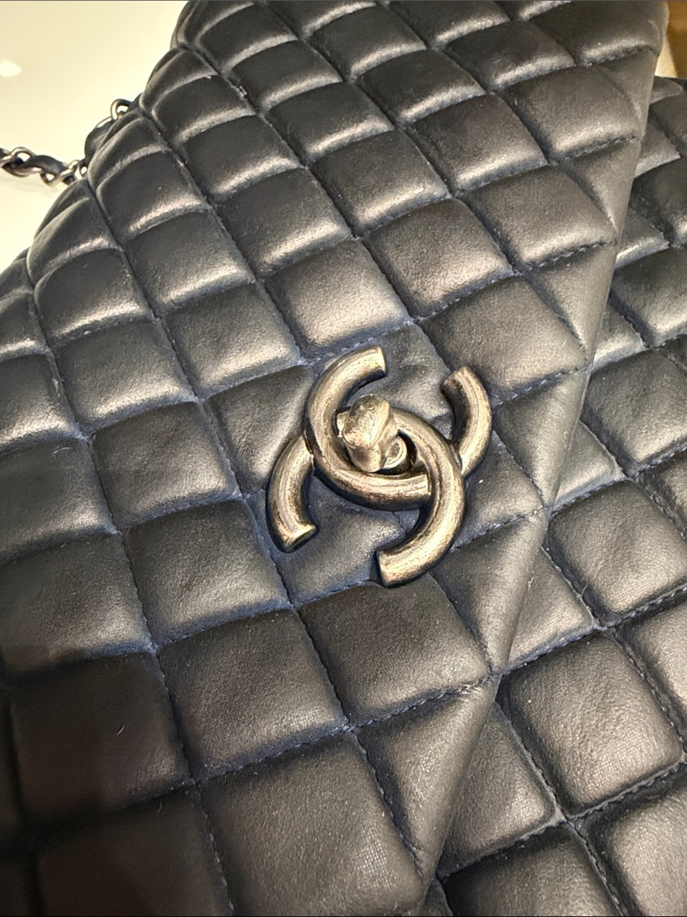 CHANEL Maxi Navy Quilted Single  Flap Shoulder Bag *Rare* Bubble Bag - Picture 4 of 10